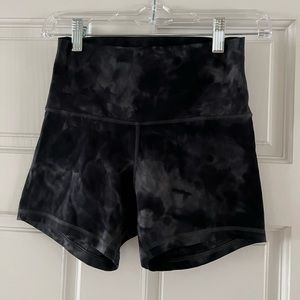 Lululemon wunder train high-rise short 4”